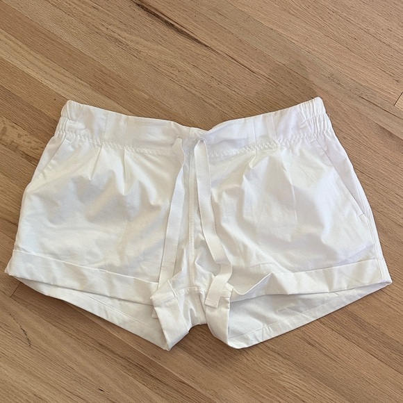 Lululemon Spring Breakaway Shorts - Size 12 Brand New White Women's Shorts - Picture 2 of 11